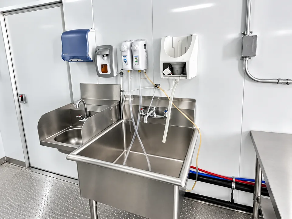 22 to 26 ft low-temperature dishwashing trailer interior view 2 for Alaska rental planning